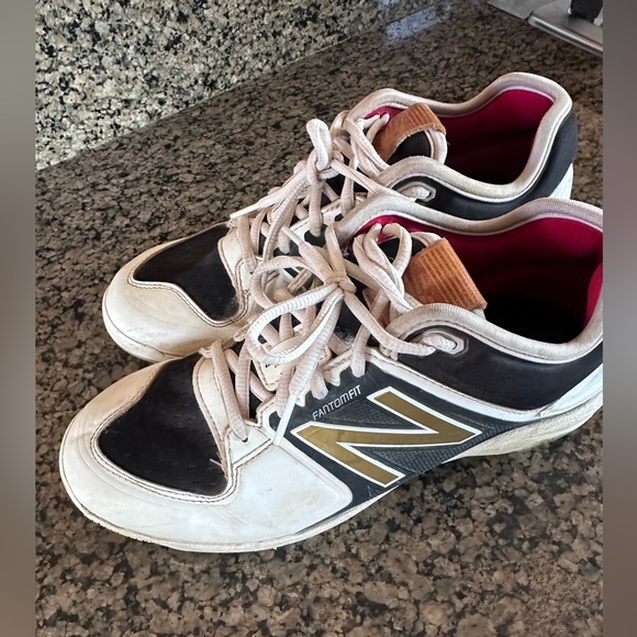 ⚾️ New balance Fantom Fit Baseball cleats custom white gold black men’s 7 - Picture 2 of 7